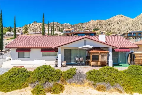Exterior - 7495 Canyon Dr, Yucca Valley, CA 92284 photo 2 of 12
