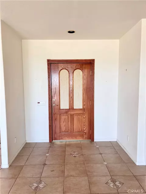 Entry Way - 7495 Canyon Dr, Yucca Valley, CA 92284 photo 1 of 2