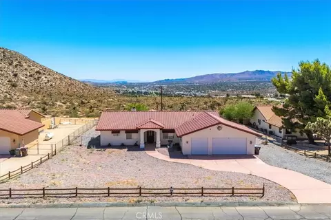 7495 Canyon Dr, Yucca Valley, CA 92284