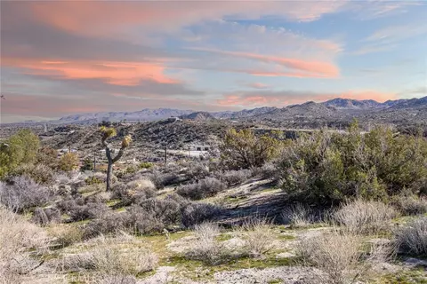 7587 Rockaway Ave, Yucca Valley, CA 92284