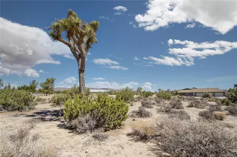 999 Grand Ave, Yucca Valley, CA 92284