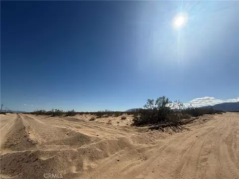 5101 Gilbert Rd, Twentynine Palms, CA 92277