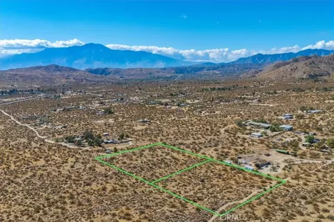 9457 Fobes Rd, Morongo Valley, CA 92256