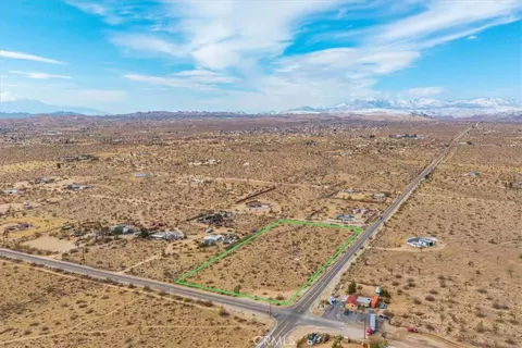 3342 Yucca Mesa Rd, Yucca Valley, CA 92284
