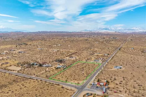 3342 Yucca Mesa Rd, Yucca Valley, CA 92284