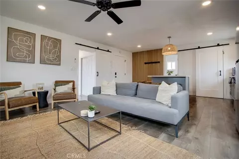 Living - 877 Phillips Rd, Landers, CA 92285 photo 2 of 3