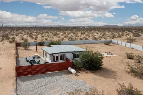 Exterior - 877 Phillips Rd, Landers, CA 92285 photo 5 of 5