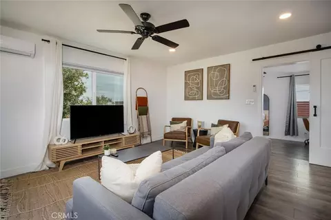 Living - 877 Phillips Rd, Landers, CA 92285 photo 3 of 3