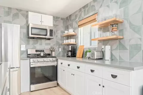 Kitchen - 61938 Oleander Dr, Joshua Tree, CA 92252 photo 1 of 4