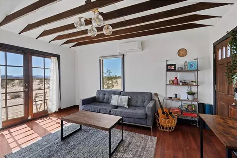 Living - 66750 Pole Line Rd, Joshua Tree, CA 92252 photo 4 of 4