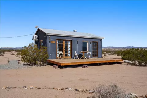 Exterior - 66750 Pole Line Rd, Joshua Tree, CA 92252 photo 4 of 10