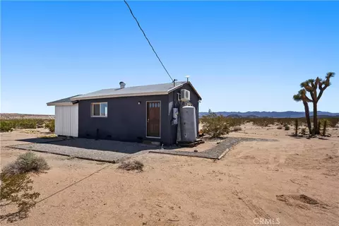 Exterior - 66750 Pole Line Rd, Joshua Tree, CA 92252 photo 7 of 10