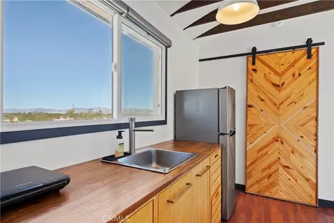 Kitchen - 66750 Pole Line Rd, Joshua Tree, CA 92252 photo 6 of 6