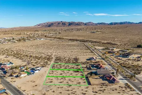 1 Maricopa Dr, Twentynine Palms, CA 92277