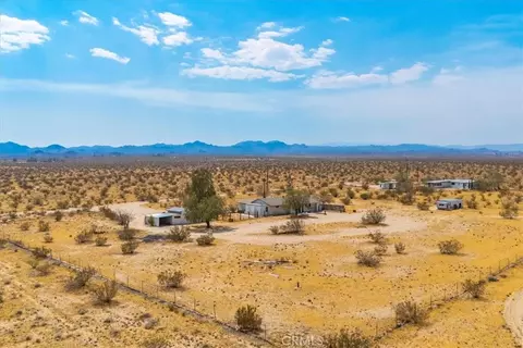 5575 Kickapoo Trl, Landers, CA 92285