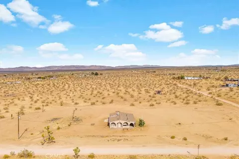 View/Area - 59724 Stearman Rd, Landers, CA 92285 photo 8 of 11
