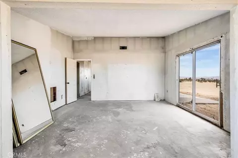 Bedroom - 59724 Stearman Rd, Landers, CA 92285 photo 2 of 4
