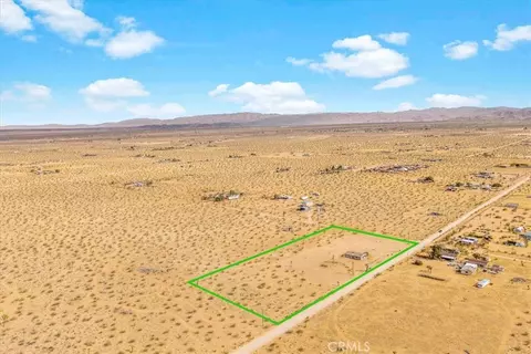 View/Area - 59724 Stearman Rd, Landers, CA 92285 photo 5 of 11