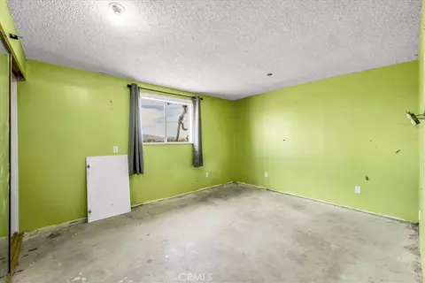 Bedroom - 59724 Stearman Rd, Landers, CA 92285 photo 4 of 4