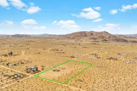 View/Area - 59724 Stearman Rd, Landers, CA 92285 photo 1 of 11