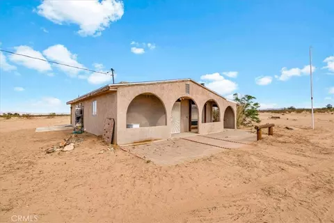 Exterior - 59724 Stearman Rd, Landers, CA 92285 photo 6 of 7