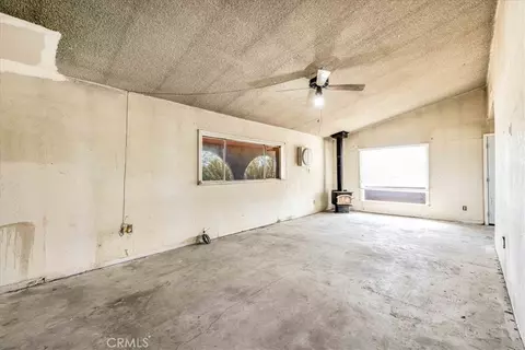 Living - 59724 Stearman Rd, Landers, CA 92285 photo 3 of 4