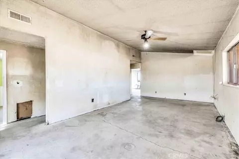 Living - 59724 Stearman Rd, Landers, CA 92285 photo 1 of 4