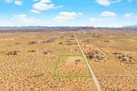 View/Area - 59724 Stearman Rd, Landers, CA 92285 photo 4 of 11