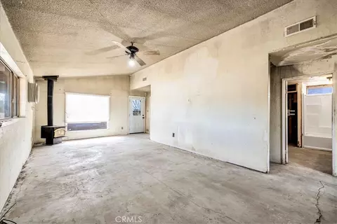 Living - 59724 Stearman Rd, Landers, CA 92285 photo 4 of 4
