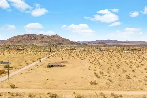 View/Area - 59724 Stearman Rd, Landers, CA 92285 photo 10 of 11