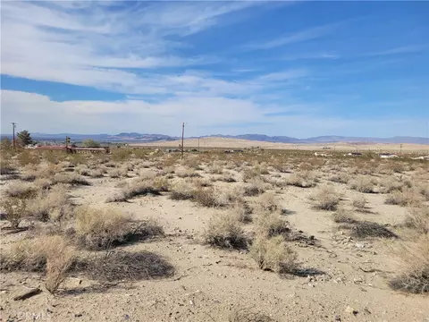 75200 Foothill Dr, Twentynine Palms, CA 92277