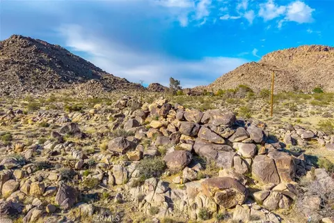 62570 Turtle Rd, Joshua Tree, CA 92252