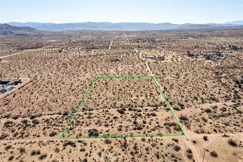 59525 La Crescenta Dr, Yucca Valley, CA 92284