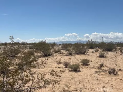 0 Daisy Ln, Joshua Tree, CA 92252