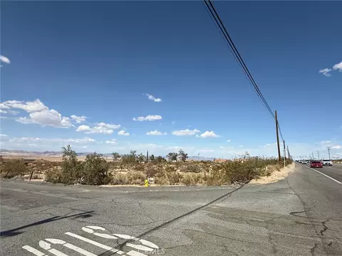 11 Indian Cove Rd, Twentynine Palms, CA 92277
