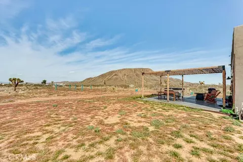 Exterior - 58725 Botkin Rd, Landers, CA 92285 photo 3 of 6