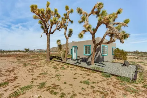 Exterior - 58725 Botkin Rd, Landers, CA 92285 photo 4 of 6
