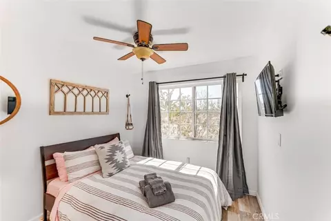Bedroom - 58725 Botkin Rd, Landers, CA 92285 photo 3 of 5