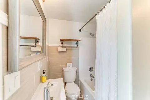 Bath - 58725 Botkin Rd, Landers, CA 92285 photo 4 of 4