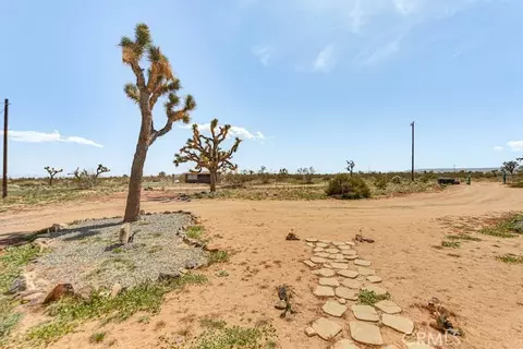 Exterior - 58725 Botkin Rd, Landers, CA 92285 photo 6 of 6