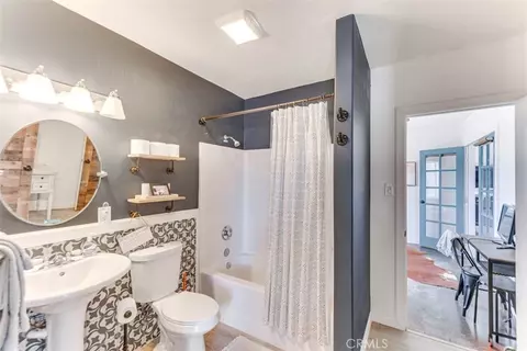 Bath - 58725 Botkin Rd, Landers, CA 92285 photo 3 of 4