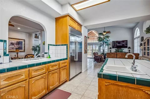 Kitchen - 3670 Riverview Ter, Needles, CA 92363 photo 3 of 5