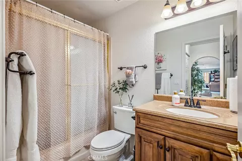 Bath - 3670 Riverview Ter, Needles, CA 92363 photo 9 of 9