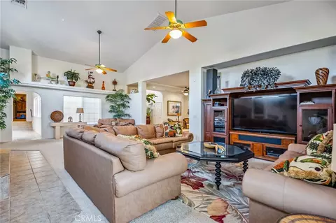 Living - 3670 Riverview Ter, Needles, CA 92363 photo 3 of 5