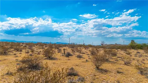 6151 Polands Way, Landers, CA 92284 photo 21