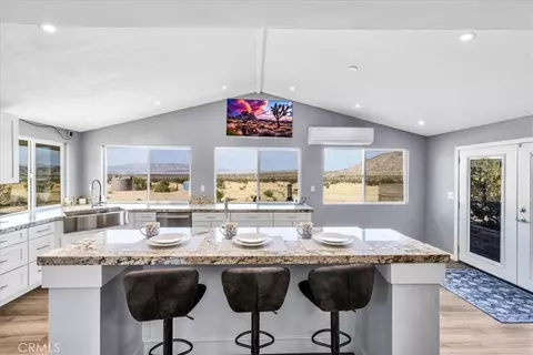4773 Shawnee Trl, Landers, CA 92285