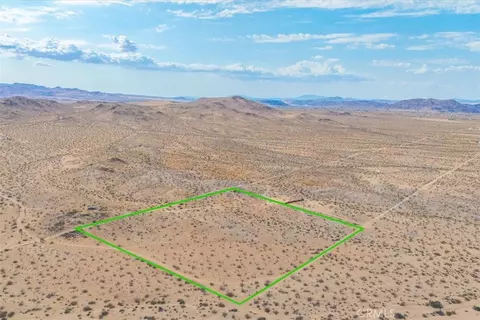 60150 Sharp Terrace Dr, Joshua Tree, CA 92252