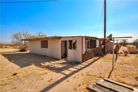 Exterior - 62105 Moon Dr, Joshua Tree, CA 92252 photo 13 of 17