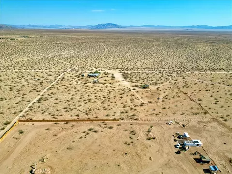 View/Area - 62105 Moon Dr, Joshua Tree, CA 92252 photo 9 of 11