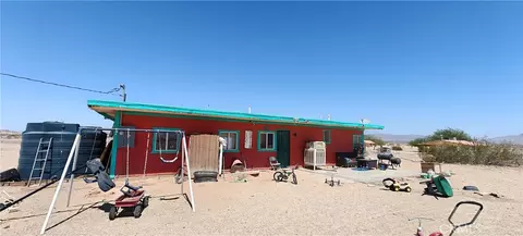 3376 Sunlight Rd, Twentynine Palms, CA 92277 photo 2